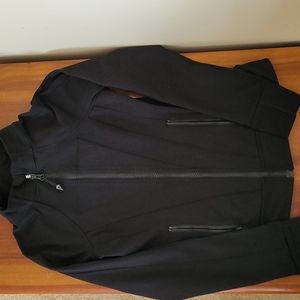 Ivivva Lululemon 12 Girls Perfect your Practice jacket black Figure Skating